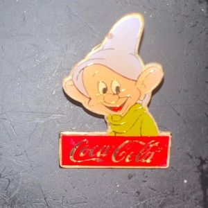 1986 Coca-Cola Dopey Pin